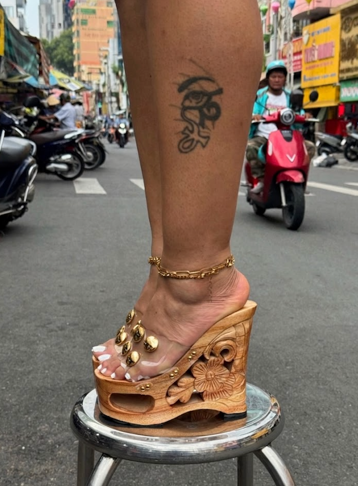LIỄU - GOLD